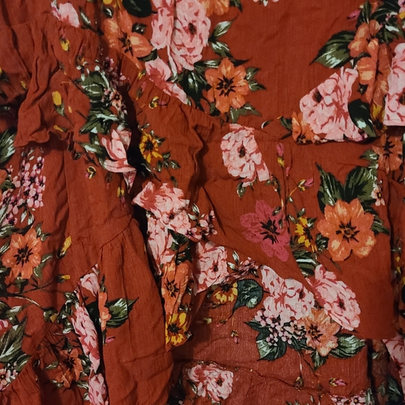 Floral hi low skirt size 4 - Picture 2 of 2